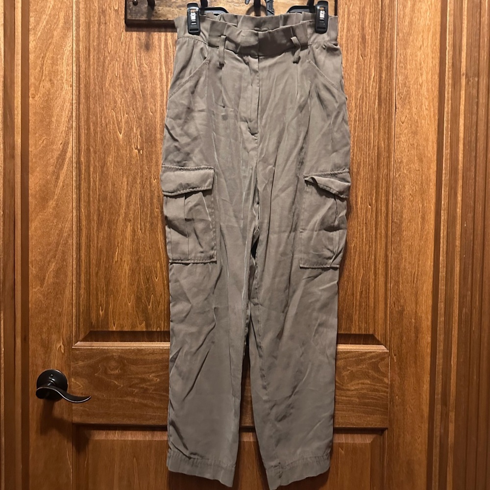 H&M Olive-Taupe Cargo Trousers with Pocket Details